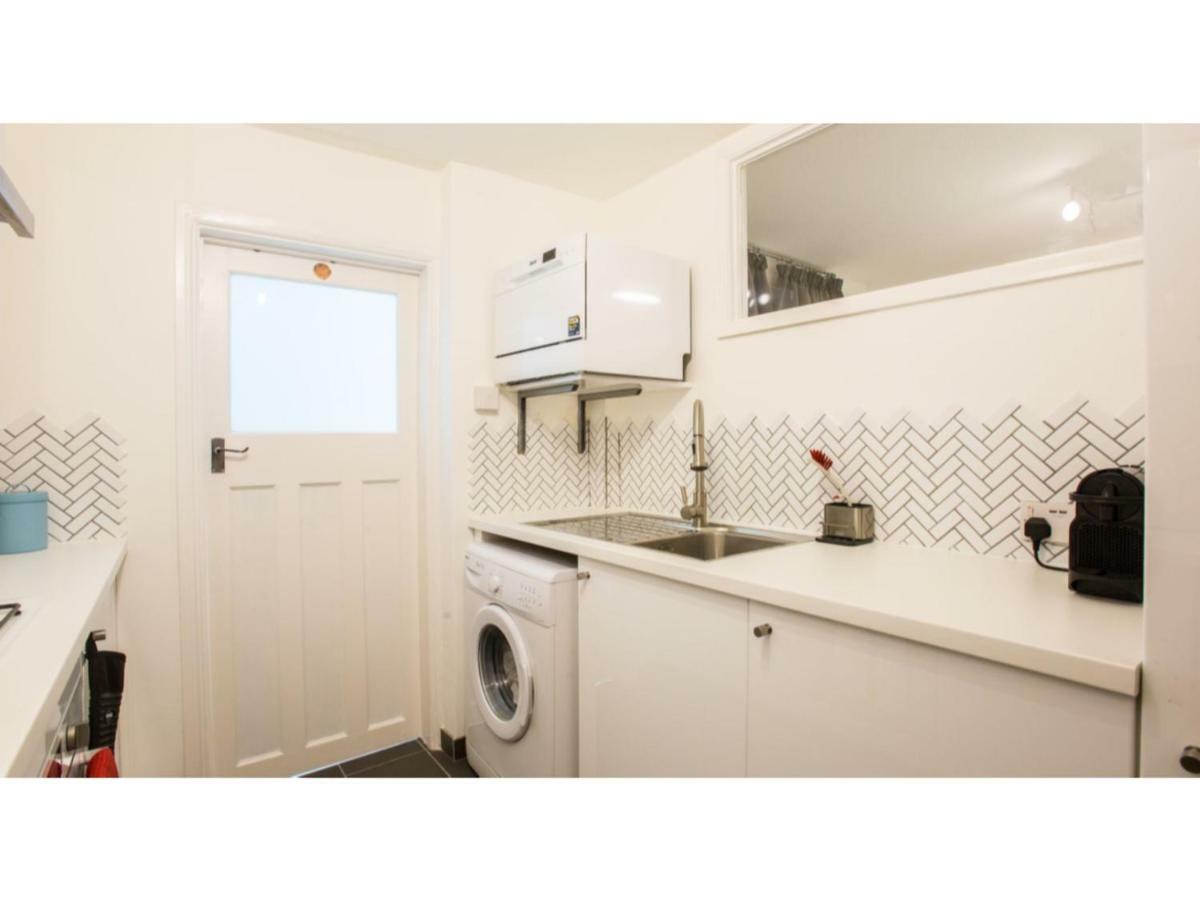 Elegant 1Bdr W/Private Garden In Vibrant Brighton 아파트 외부 사진